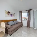 Apartamento Mit Pool By Interhome