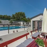 Mit Pool By Interhome Apartamento Pula
