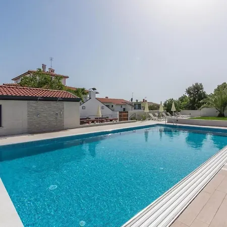 Mit Pool By Interhome 아파트 *