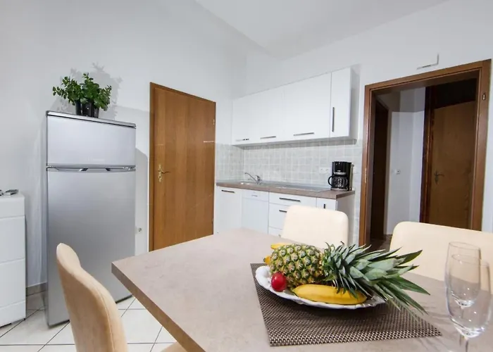 Apartman Mit Pool By Interhome