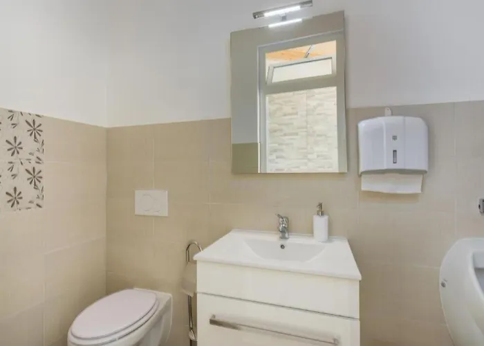 Apartman Mit Pool By Interhome