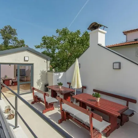 Апартаменты Mit Pool By Interhome