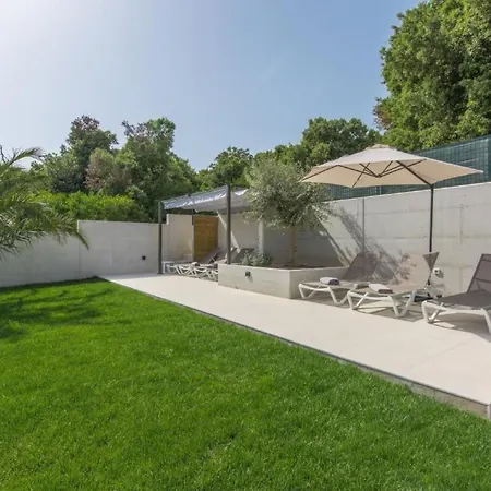 Mit Pool By Interhome Пула